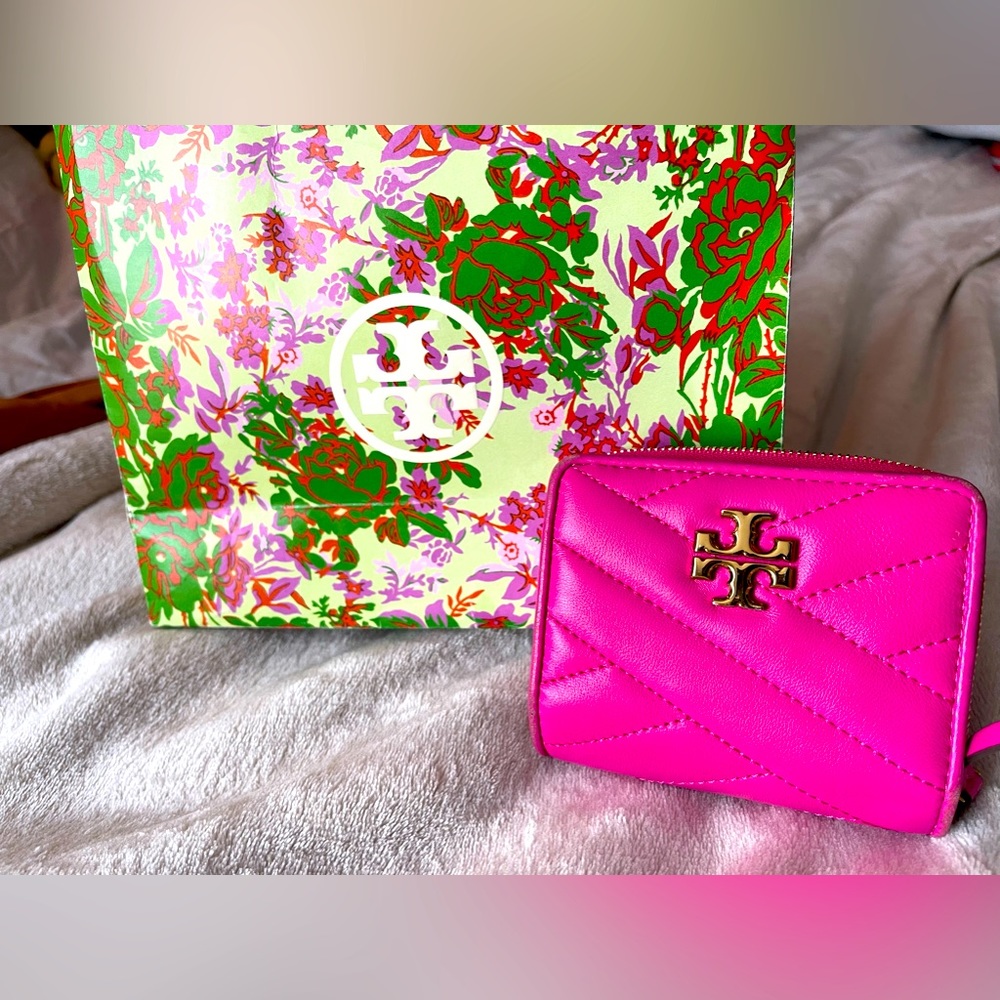 Tory Burch Wallet with gift bag